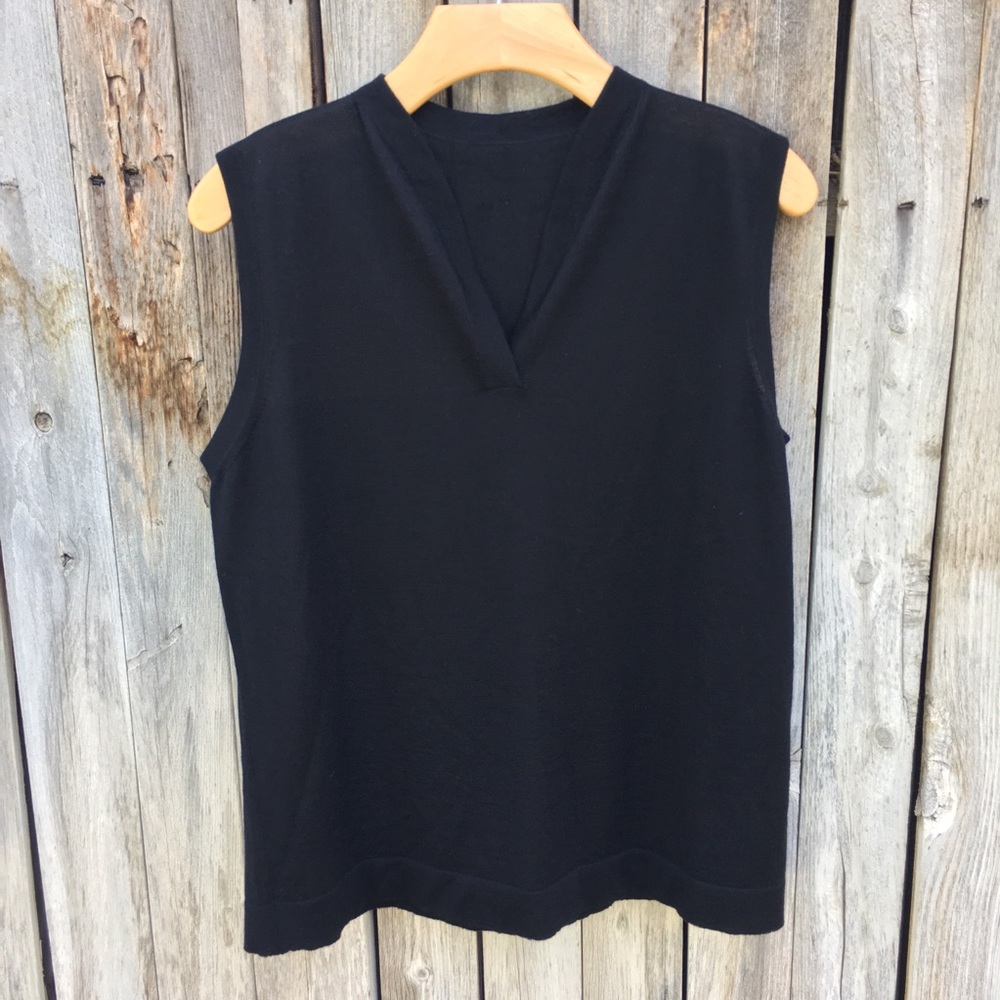 About Design Corp Cashmere Sleeveless Sweater L